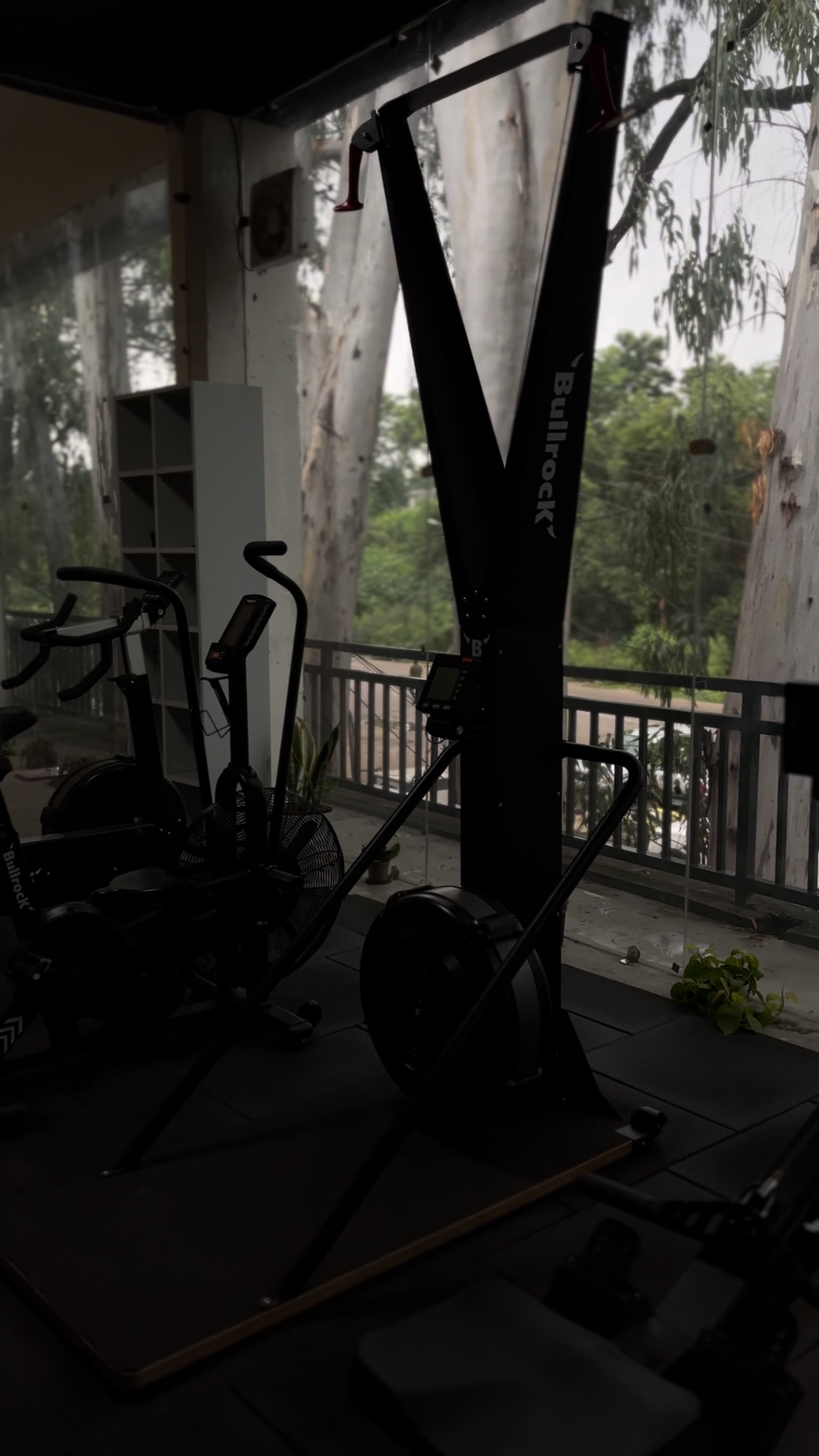 Air ski, air rower, air bike and air cycle zone